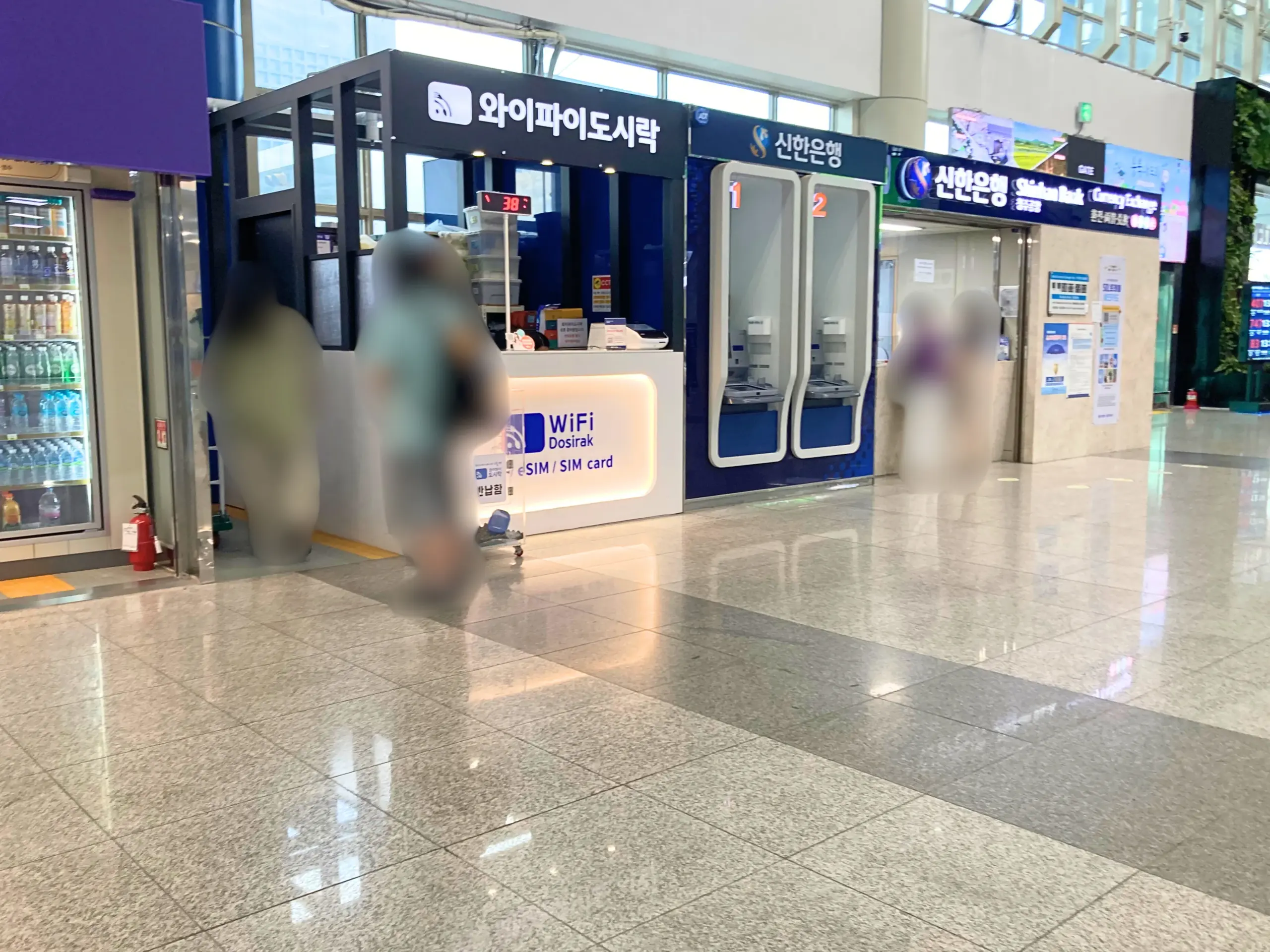 清州国際空港内の施設