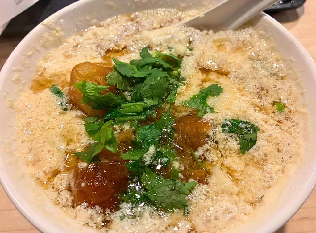 阜杭豆漿の人気メニュー「鹹豆漿（シェントウジャン）」