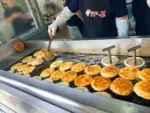 韓国・清州のチョルチョルホトク（쫄쫄호떡）の調理場