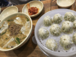 明洞餃子のカルグクスとマンドゥのセット