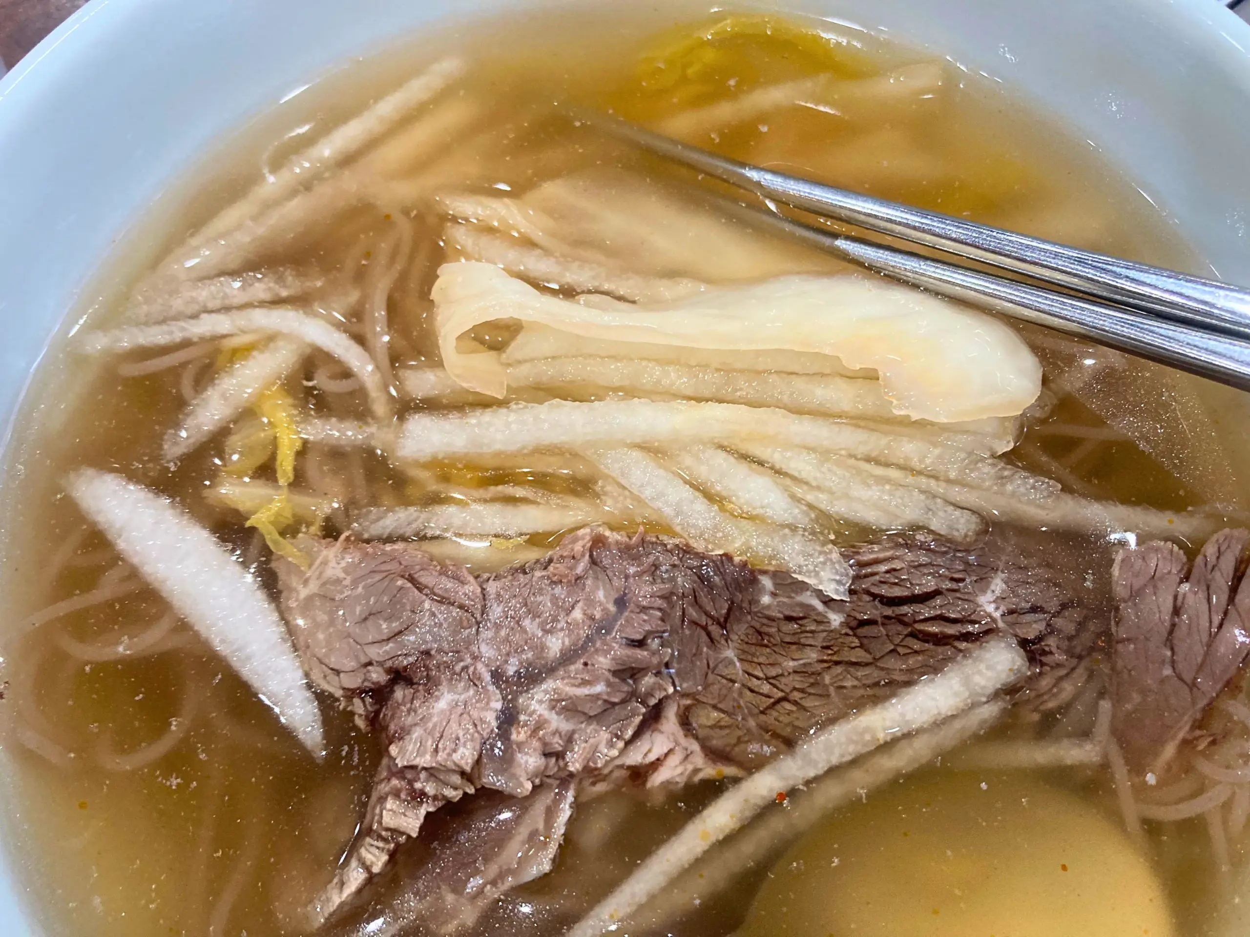 韓国ソウル・乙支路にある明洞にある冷麺の老舗又来屋（ウレオク）の平壌冷麺の具材